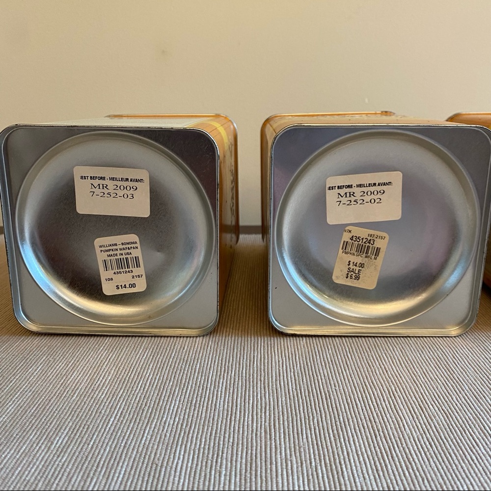 Williams Sonoma Spiced Pecan Pumpkin Waffle & Pancake Tins Set of 3 - Picture 16 of 16